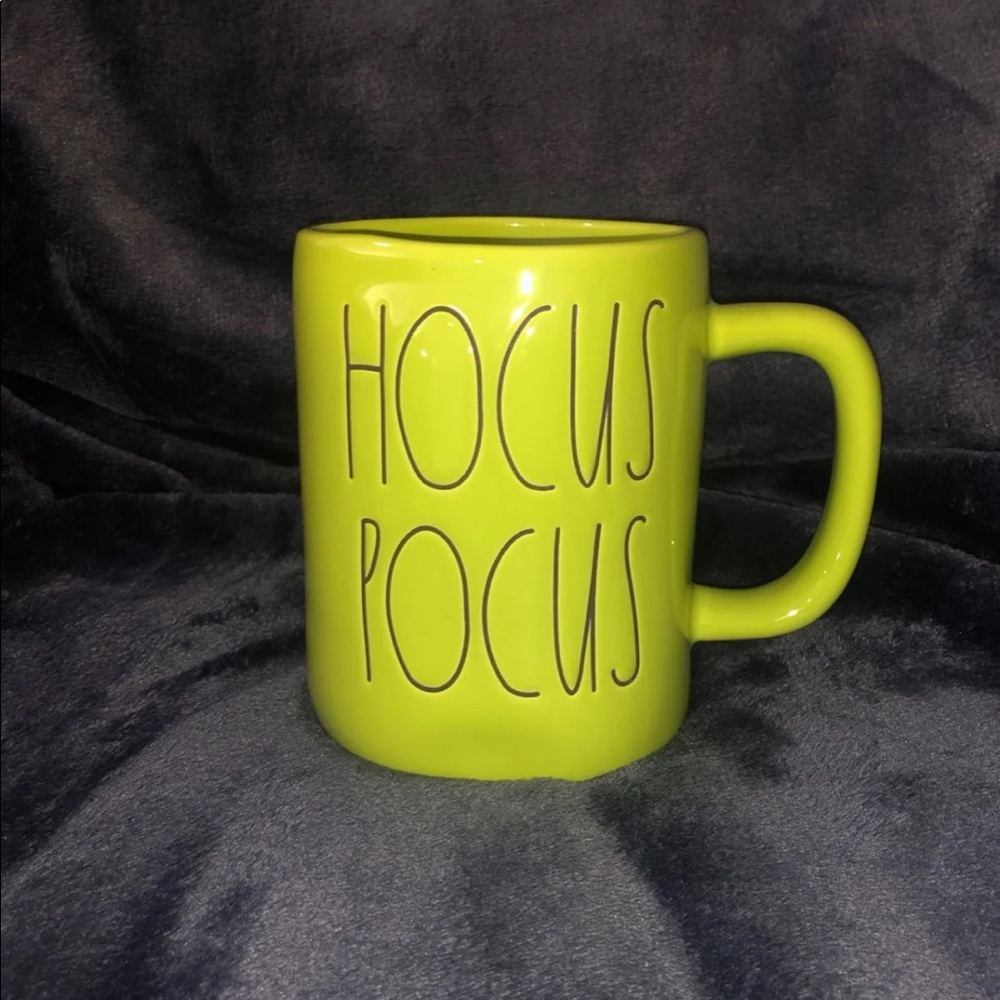 ❌SOLD❌HTF Rae Dunn Hocus Pocus mug
